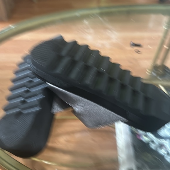 Cougar Pepa Platform Sandal - Picture 5 of 6